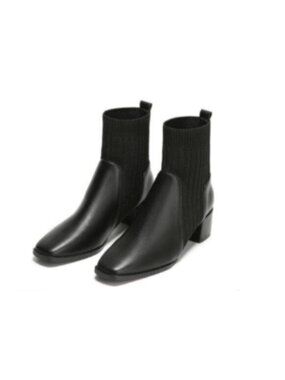Size 7. Like New Womens EU Size 38, C. Paravano Black Ankle Boots